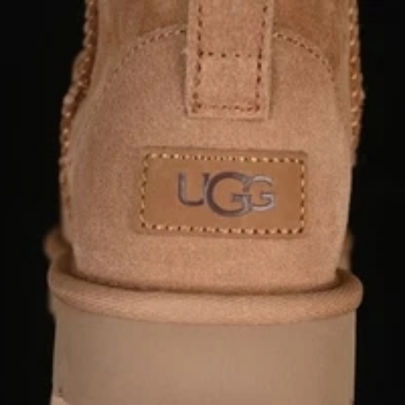 NWOT Women's UGG Classic Ultra Mini Boot Chestnut New No Box - Picture 7 of 8